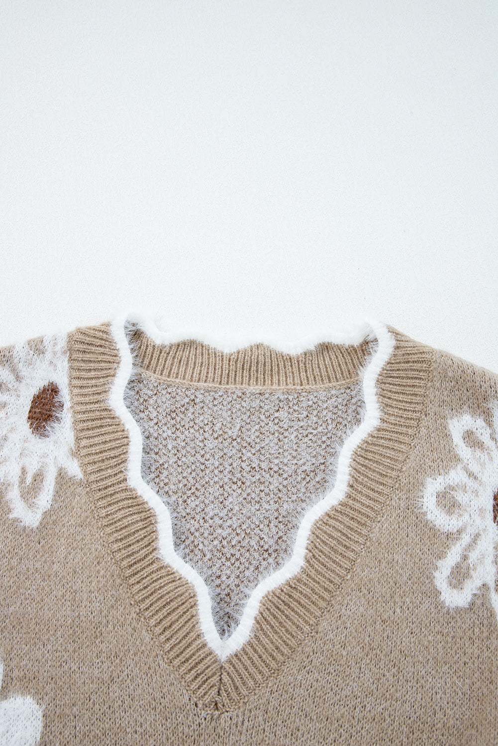 Seagrass Plush Flower Pattern Scalloped Trim V Neck Sweater