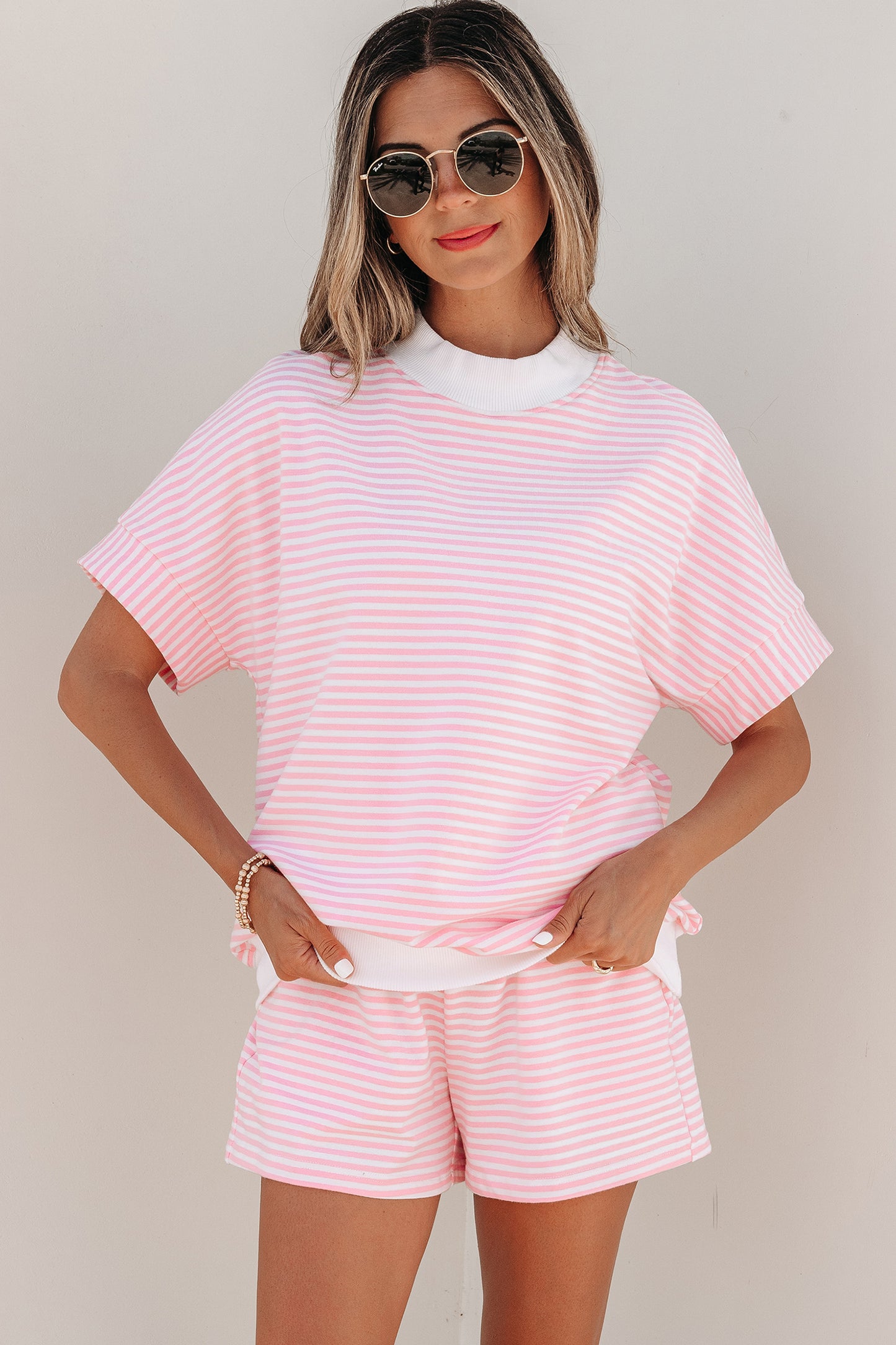 Green Stripe Cuffed Sleeve Contrast Mock Neck Tee Casual 2pcs Short Set
