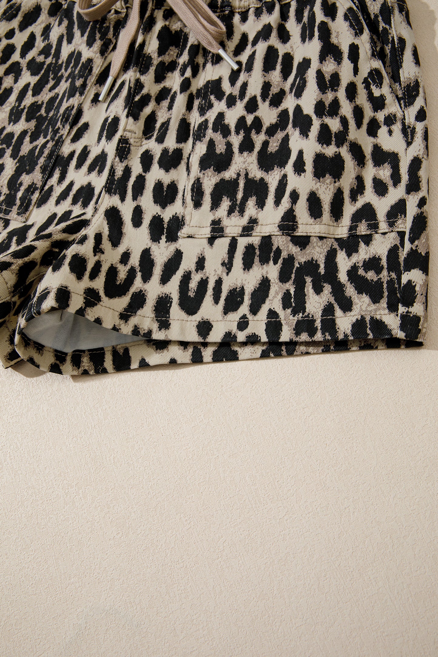 Brown Retro Leopard Print Lace-up Elastic Waistband Mid Rise Denim Shorts