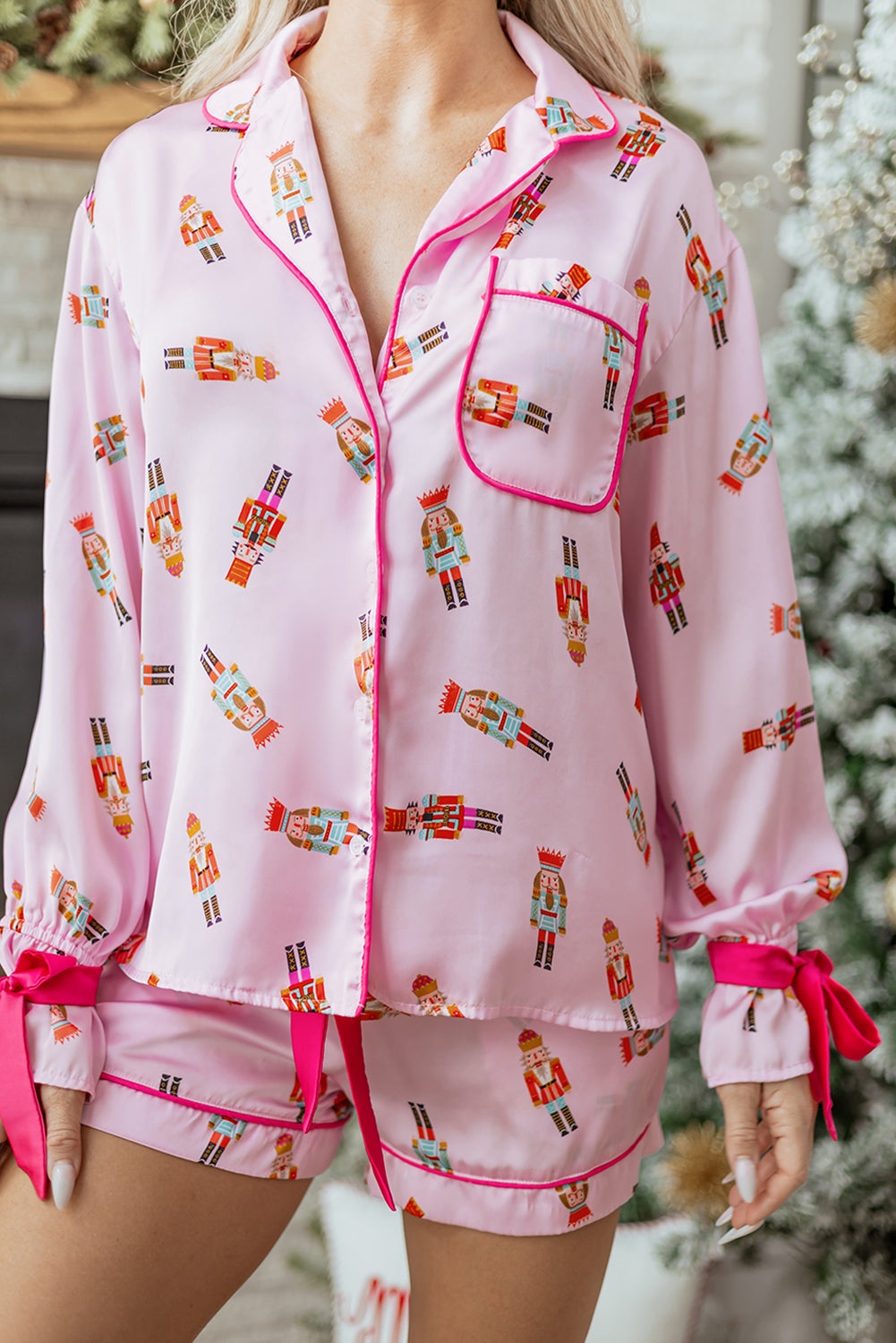Beige Nutcracker Print Contrast Trim Tied up Bow Silky 2pcs Pajama Set