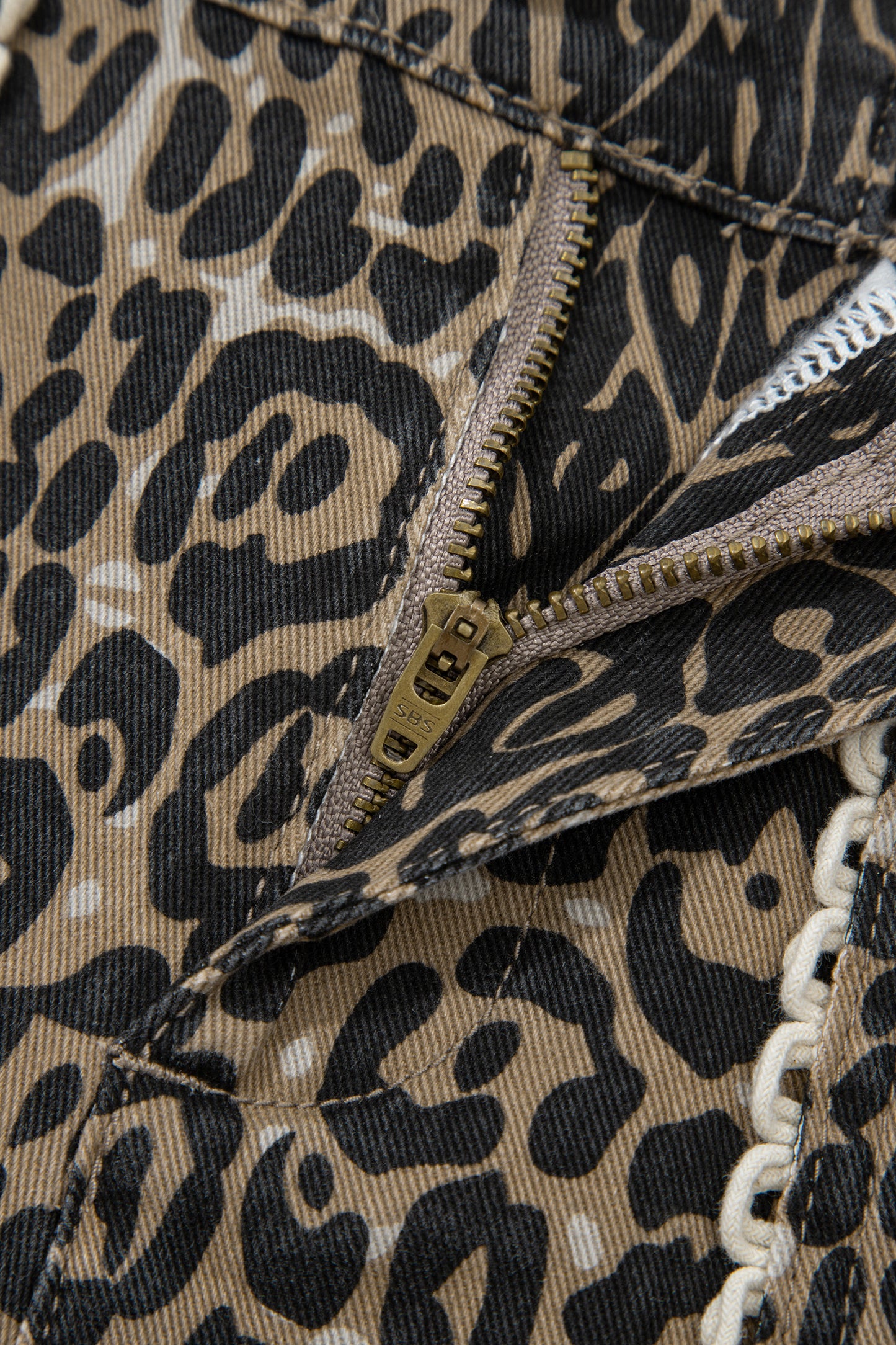 Khaki Contrast Scalloped Lace Trim Leopard Denim Shorts
