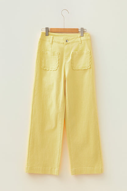 White Solid Color Scalloped Patch Pocket Shift Jeans