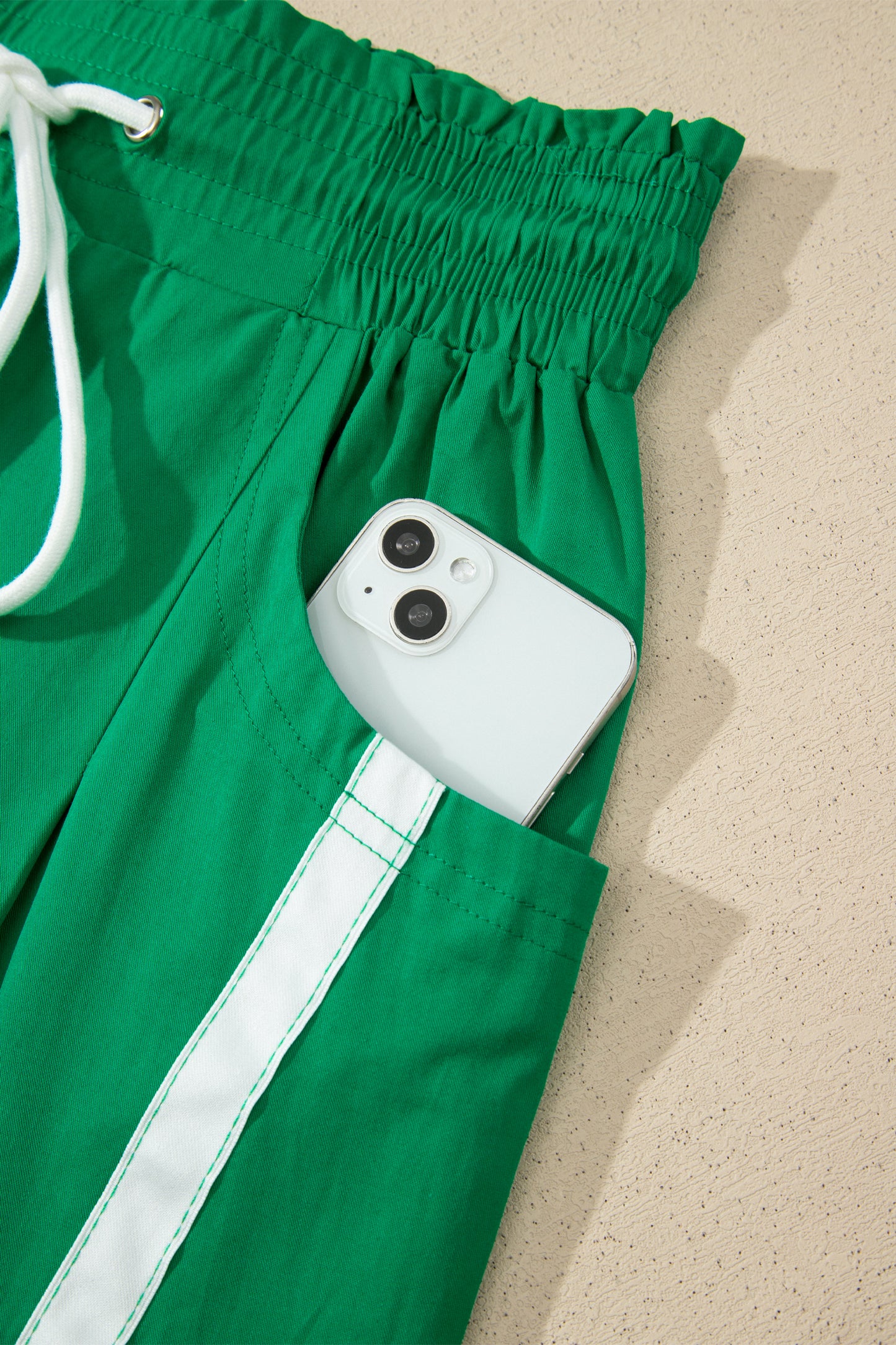 Bright Green Contrast Striped Smocked Waist Drawstring Cropped Casual Pants